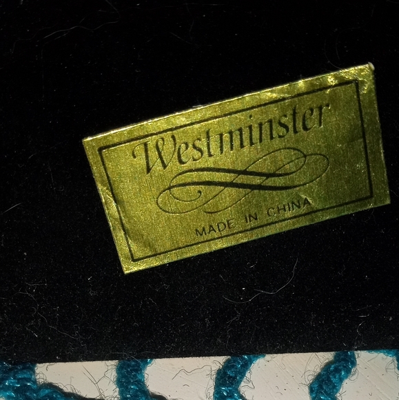 Elegant Unicorn Westminster Carousel Collection - Picture 5 of 5